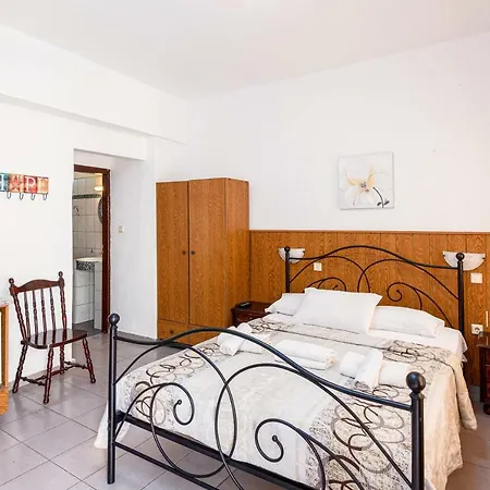 מלון Old Town Piazza 3*
